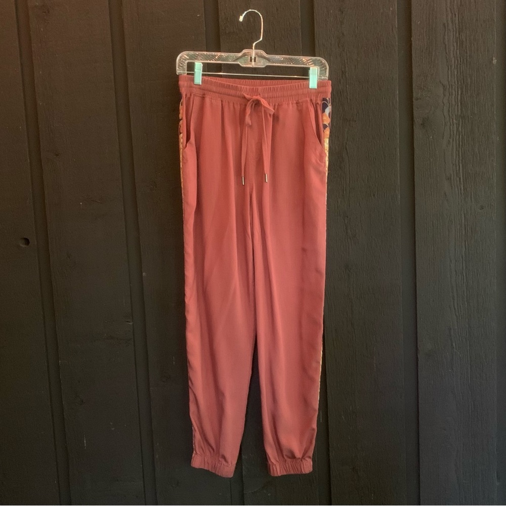 Knox Rose jogger pants